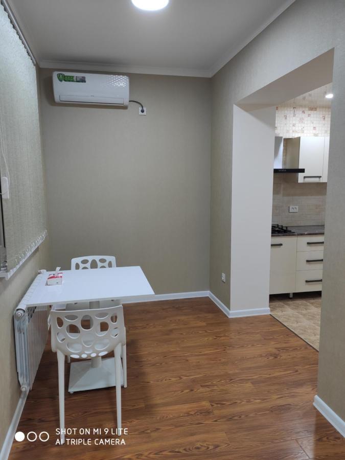 1-Bedroom Apartment In The Very City Center Tashkent Exterior photo